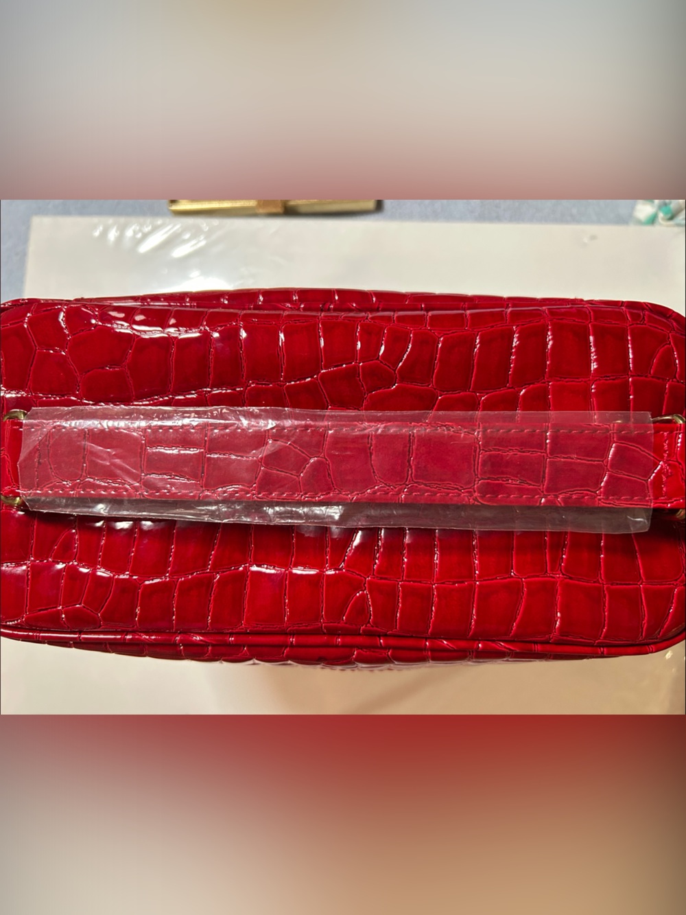 NWT Elizabeth Arden Gold Makeup Palette with Red Gloss & Red Croc Bag - Picture 3 of 15